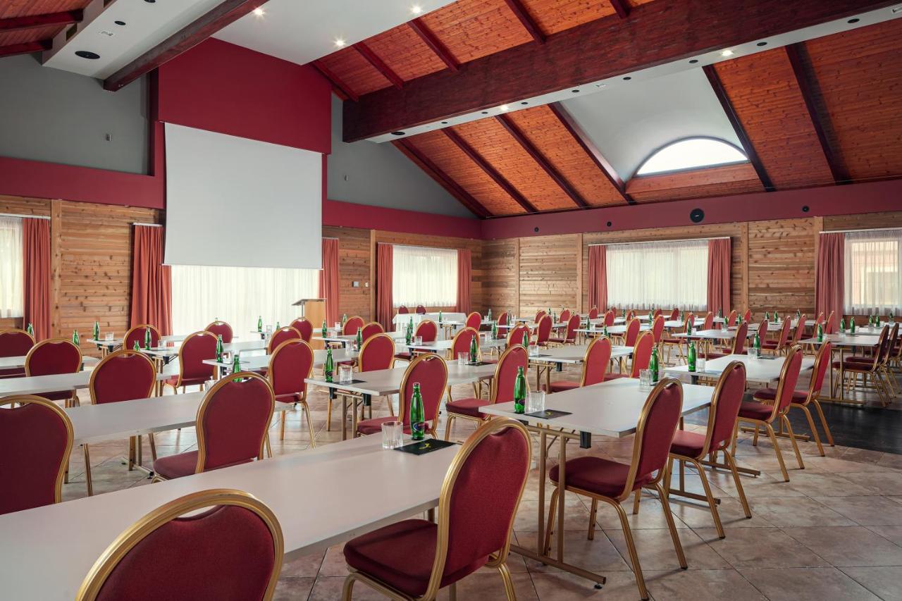 Golf & Spa Kuneticka Hora Dritec Exterior photo