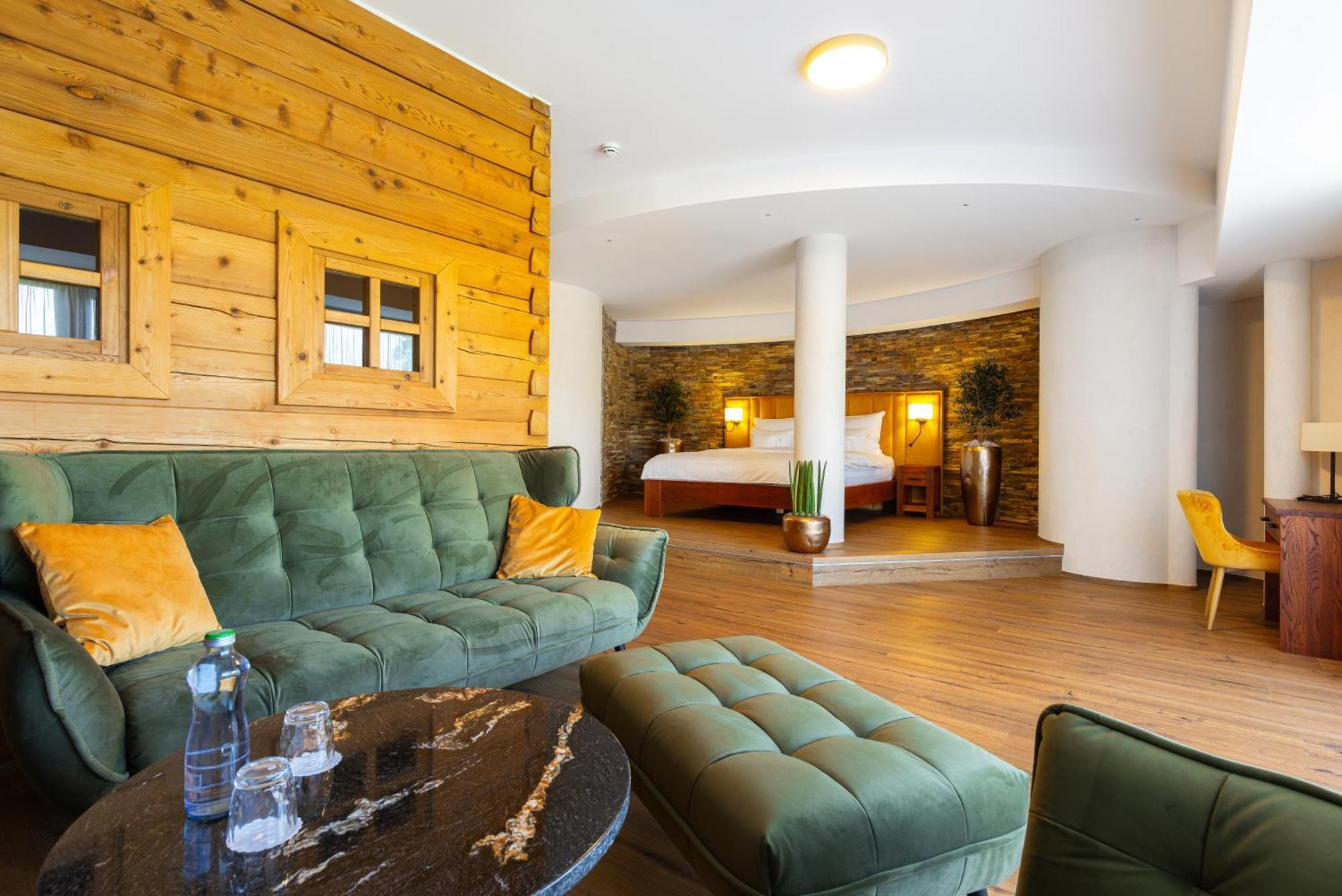 Golf & Spa Kuneticka Hora Dritec Exterior photo